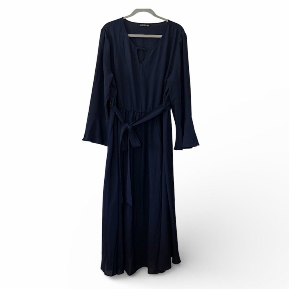 BLOOMCHIC Navy Blue Maxi Dress Size‎ 2X